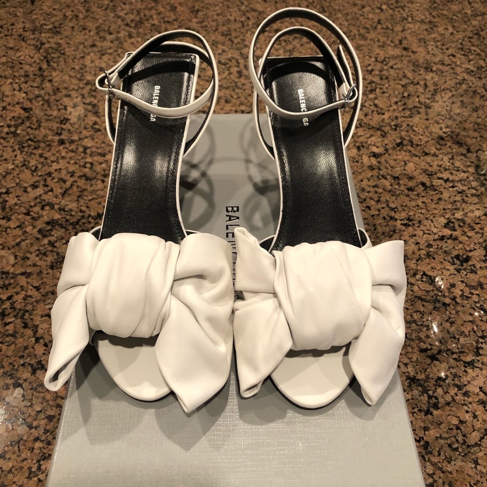 NIB Balenciaga Bow Knife Sandals White $950